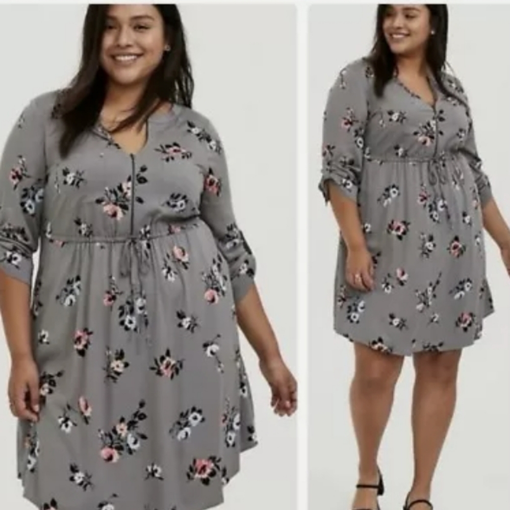 TORRID ZipFront Midi dress. ( 0/large)  Like New